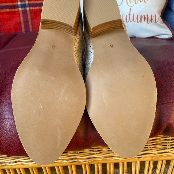 NWOT womans leather bootie. Size 7.5 1- 3/4 inch stacked heel. Real leather - Picture 2 of 3